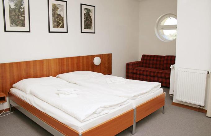 Hotel Maxim Svaty Jur Exterior photo